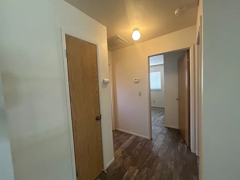 104 S Parsons Ave #E — Photo 19