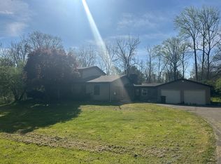 1290 W Dun Grazin Dr, Connersville, IN 47331