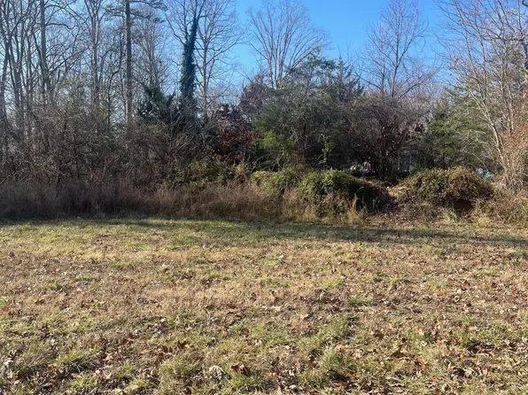 5811 Whittier Dr, Millville, NJ 08332
