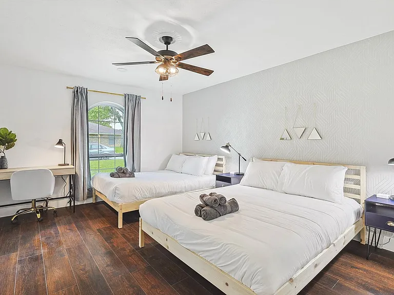 1012 Cloverdale Ln — Photo 29