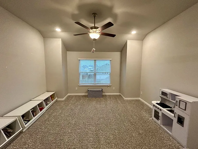 1926 Bayou Wood Ln — Photo 11