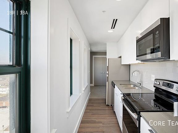 4th image of 3837 Main St #805