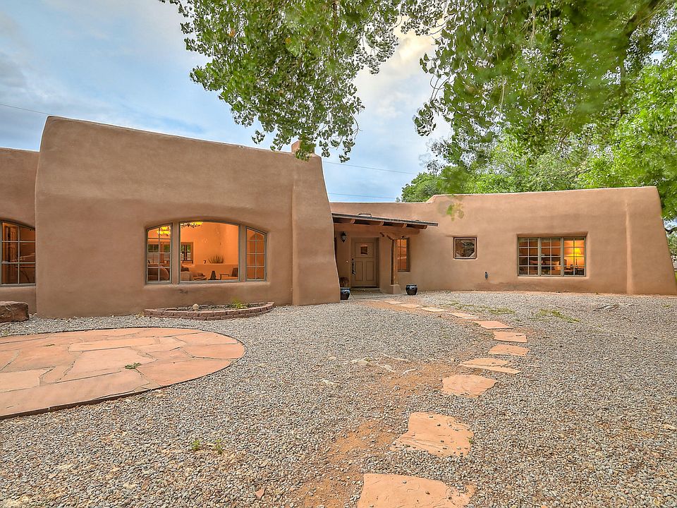 1st image of 1022 Acequia Trl