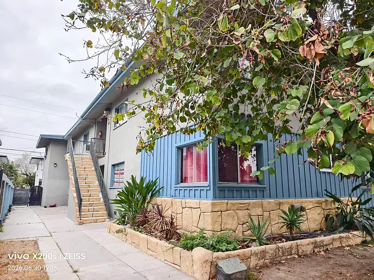 1820 W Glenoaks Ave #A — Photo 1