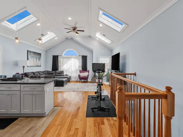 145 Bleecker Street image 15 of 39