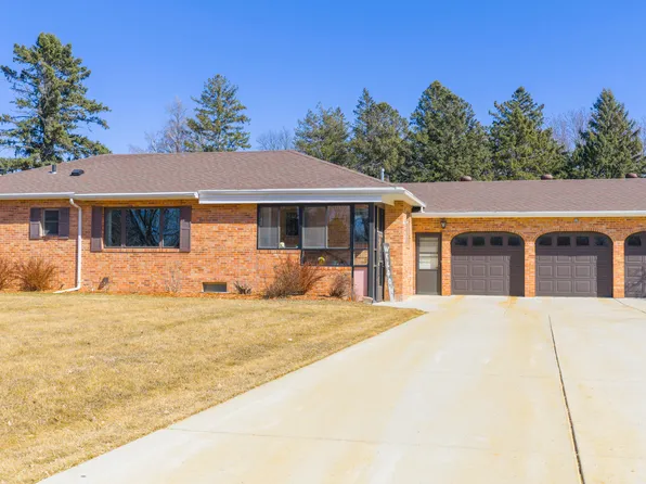 3214 Sunnyview Dr, Brookings, SD 57006