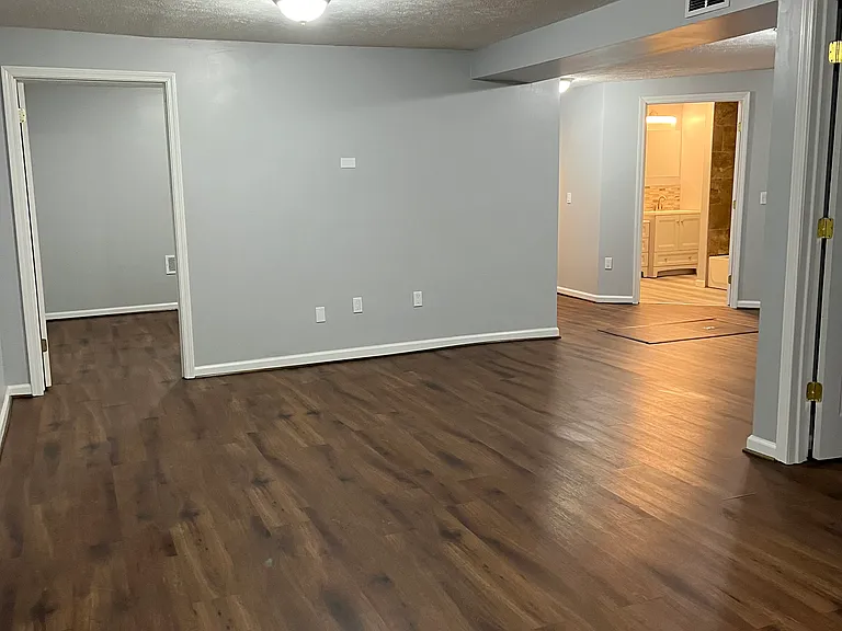 3836 Center St #1 — Photo 15