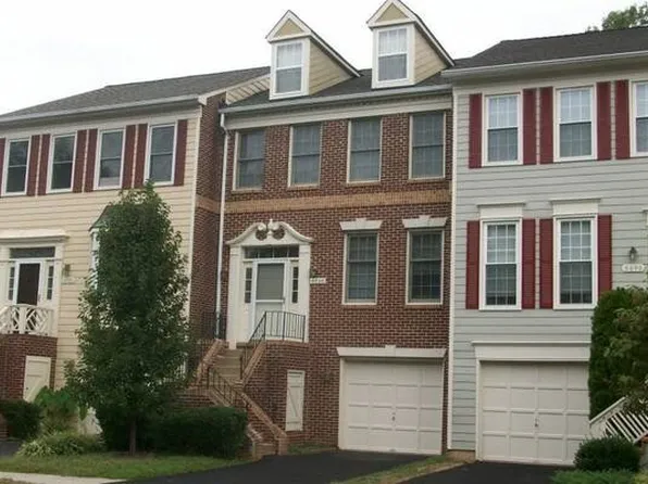 7042 Falls Reach Dr, Falls Church, VA 22043
