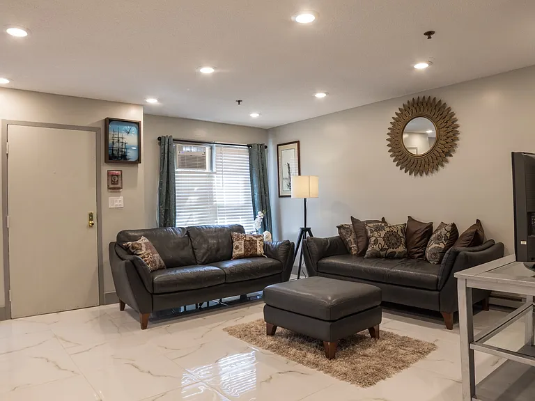 305B8 S Main St #B8 — Photo 2