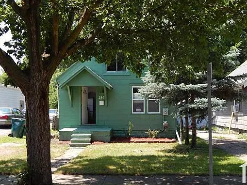 2 bed, 520 sqft, $1,100 — Photo 2