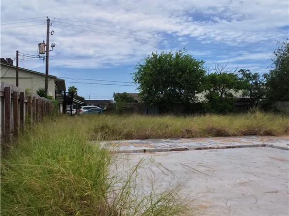 1306 Sandstone Dr, Corpus Christi, TX 78412