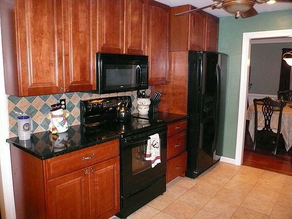 4th image of 508 Dinwiddie Ct