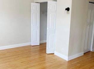 735 Elm St #304, Winnetka, IL 60093