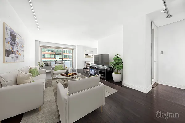 Sold by Elegran | media 3