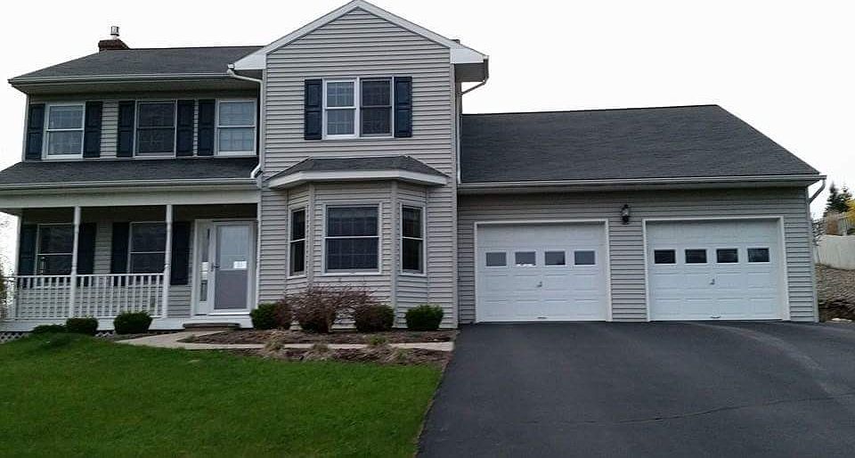 1st image of 16 King Point Cir S