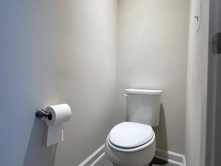 20674 Duxbury Ter — Photo 12