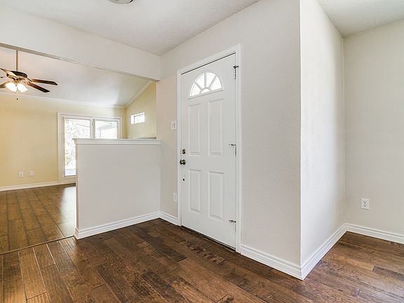 5th image of 2503 Beverly Hills Ln