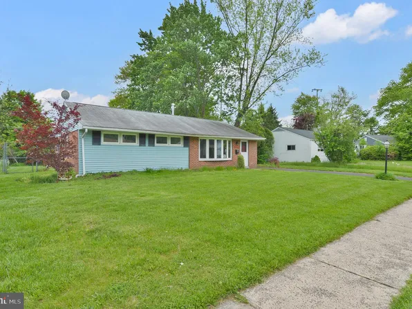 2806 Anzac Ave, Abington, PA 19001