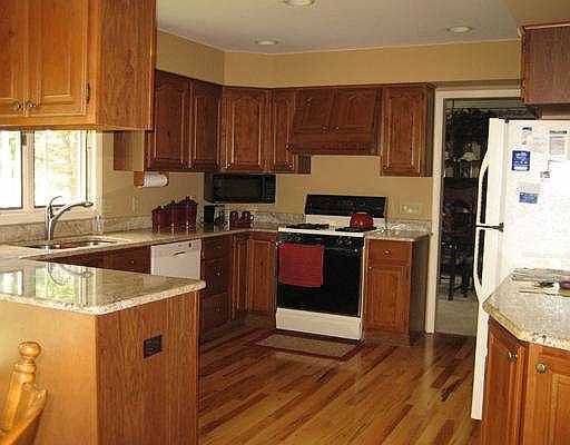 2nd image of 3619 Meadow Ln