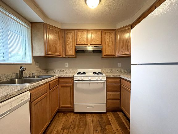 4th image of 6585 E Livingston Ave