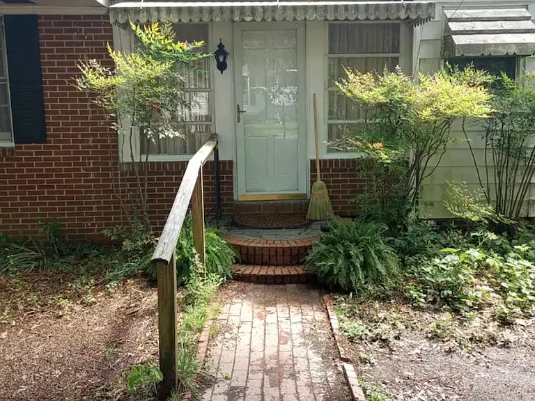 105 Elm St — Photo 25
