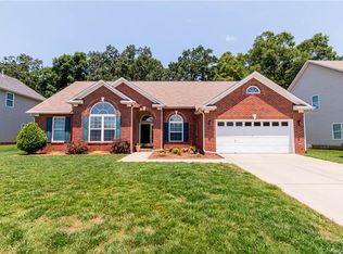 1301 Morningside Meadow Ln, Matthews, NC 28104