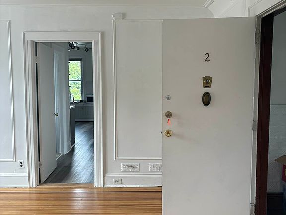 4th image of 20-70 41st St #2