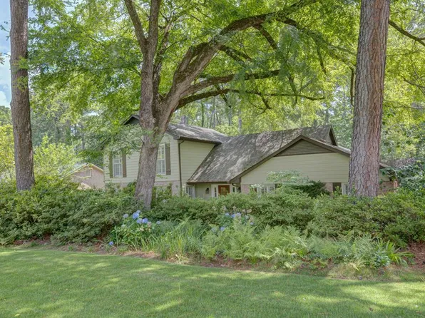 6080 Canterbury Dr, Columbus, GA 31909