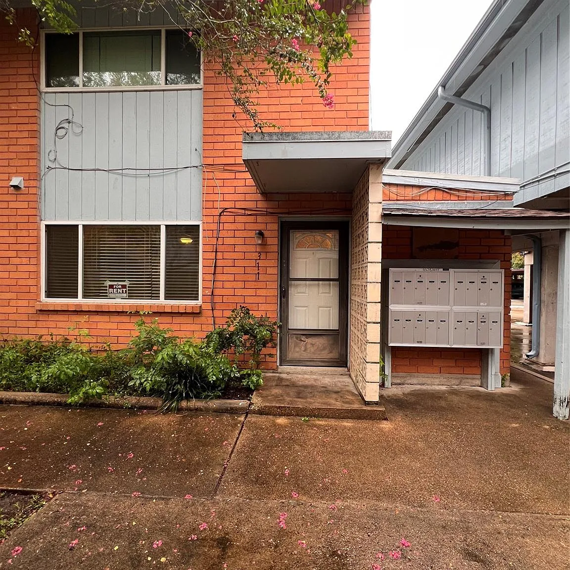 2 bed, 1.5 bath, 1152 sqft, $1,450 — Photo 3