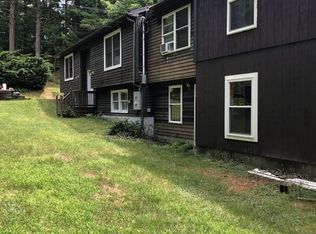 26 Peach St, Barre, MA 01005