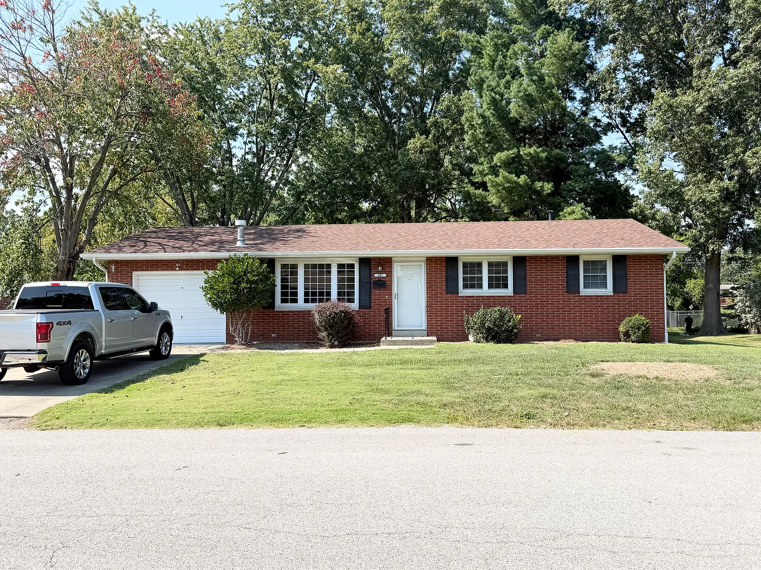 3 bed, 1120 sqft, $1,895 — Photo 1