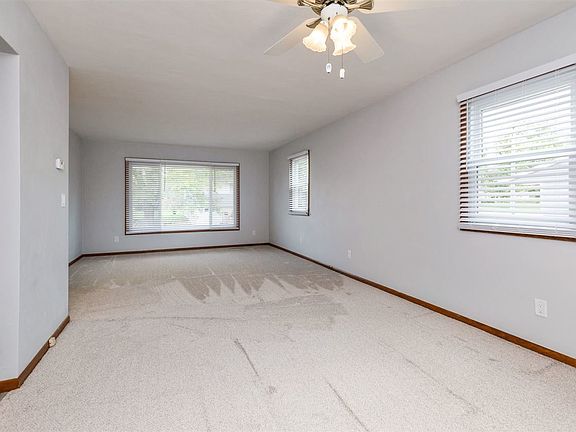 5th image of 608 M Ave
