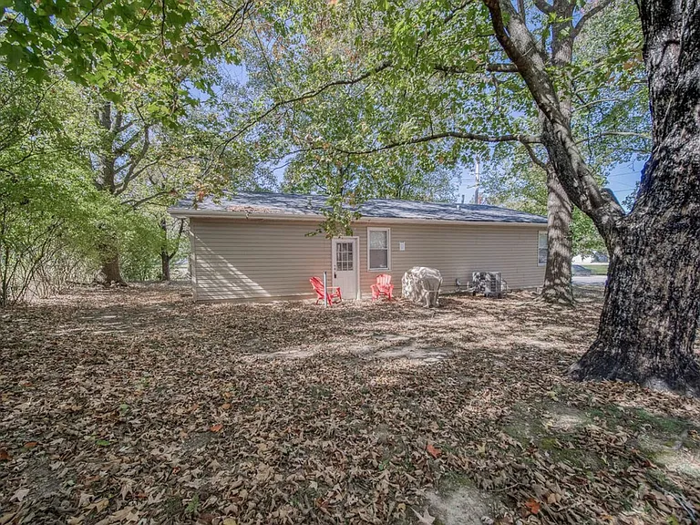 604 N Springfield St #ID1594726P — Photo 19