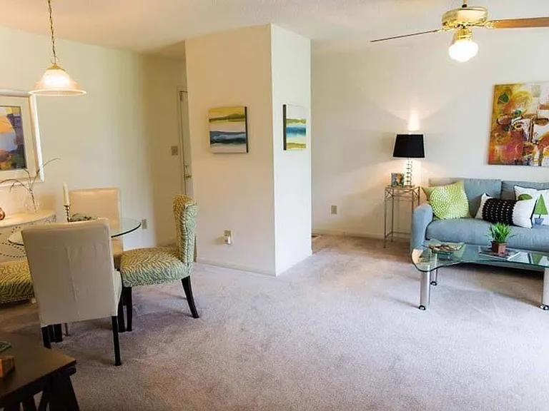 Fox Hollow Apartment Homes — Photo 15