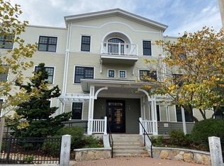 264 Massachusetts Ave UNIT 202, Arlington, MA 02474