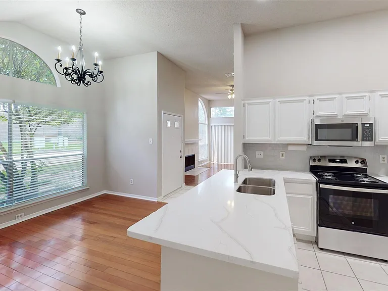 3303 Golden Trails Dr #101 — Photo 5