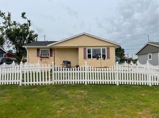 4310 Cavalier St NE, Cedar Rapids, IA 52402
