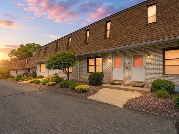 24 Granby Hts #24, Granby, MA 01033