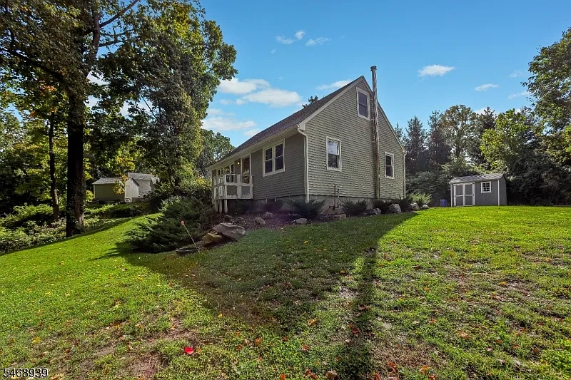 3 bed, 1.0 bath, $2,900 — Photo 3