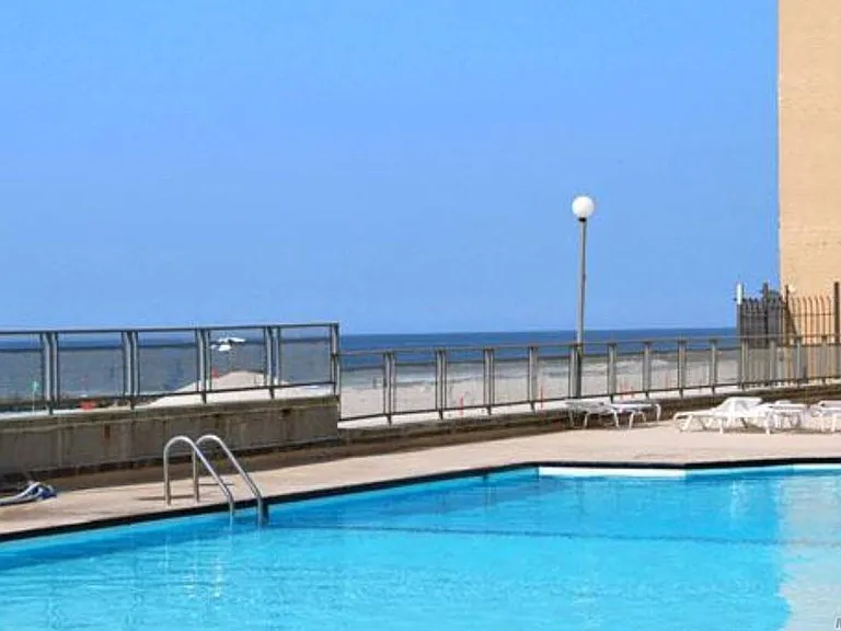 Heated Oceanfront Pool