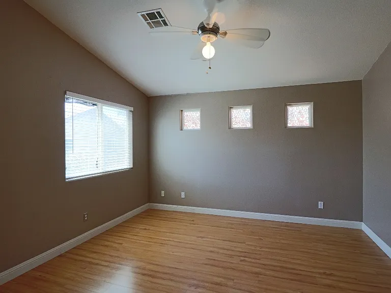 9747 Clifford Walk Ave — Photo 9