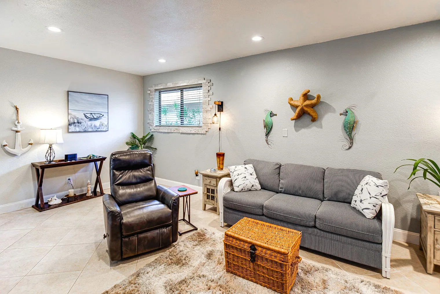 3 bed, 2.0 bath, 1345 sqft, $2,715 — Photo 1