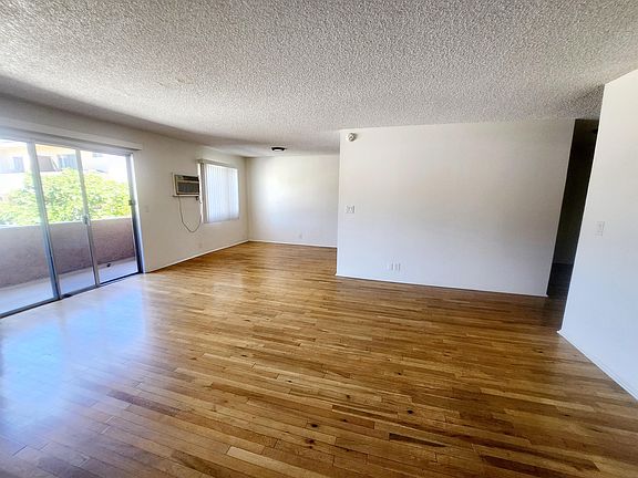 5th image of 400-412 N Serrano Ave #104