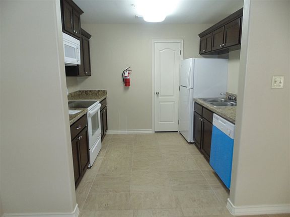 4th image of 408 Shiloh Dr #103