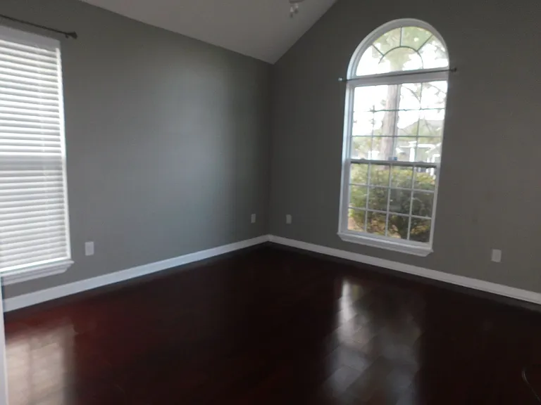 3498 Butler Woods Dr — Photo 18