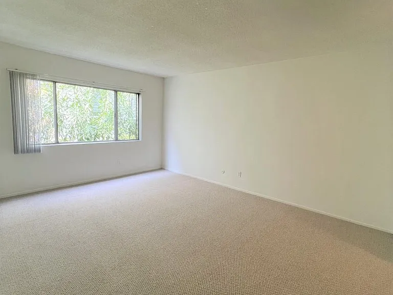 801 S Lucerne Blvd #405 — Photo 3