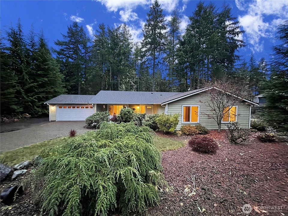 1st image of 121 E Country Club Drive E