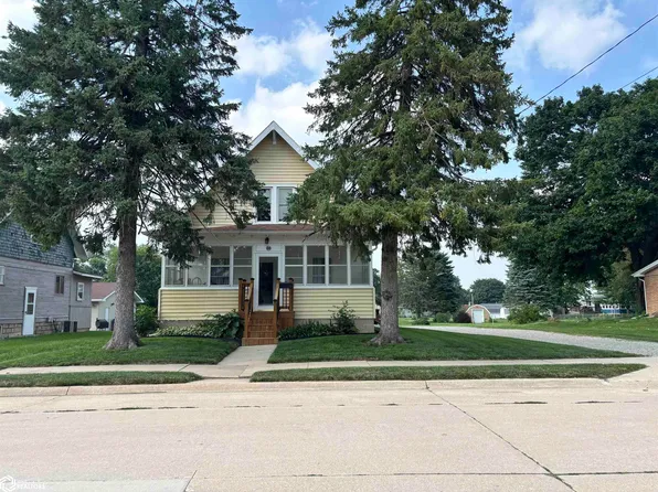 1452 2nd St SE, Mason City, IA 50401