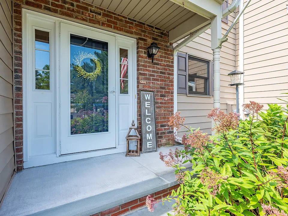 122 Sunrise Dr