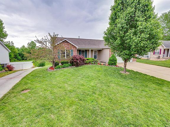 2nd image of 107 Williamsburg Dr
